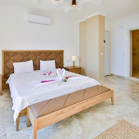 Elegance Villa *